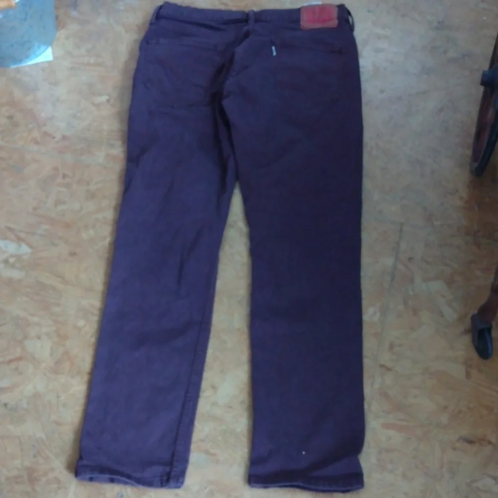Levi’s 511 BROWN slim fit jeans